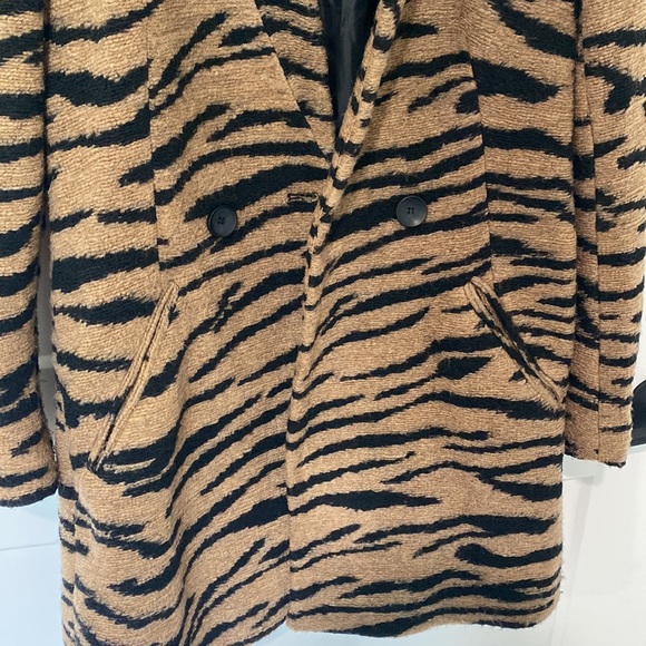 Stradivarius Brown Zebra Print Coat - Picture 5 of 15